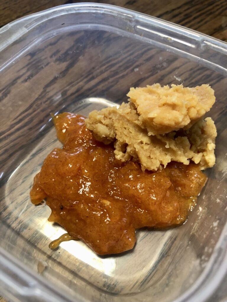 同量の味噌を合わせる