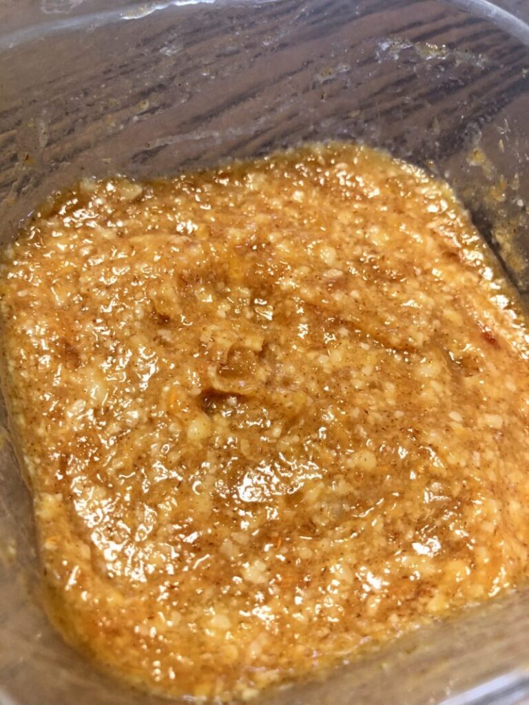 柿と味噌を混ぜる